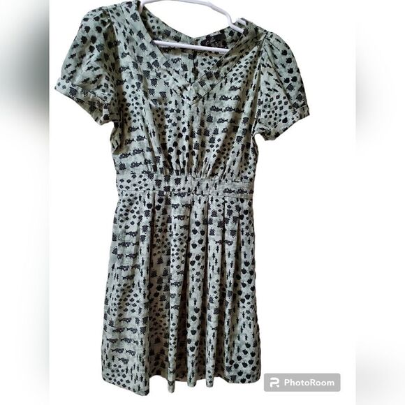 C. Luce printed sage green keyhole back mini dress size medium - Picture 1 of 8